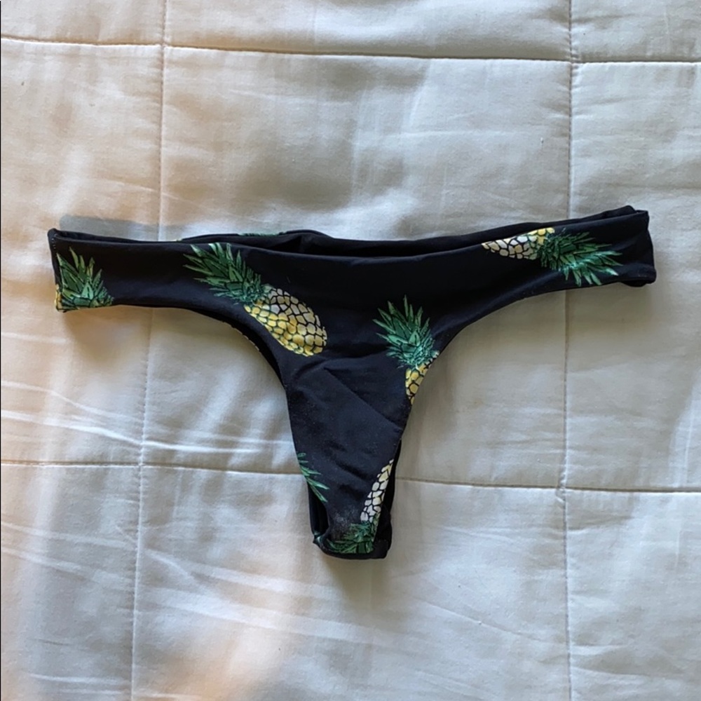 S cheeky bikini bottoms